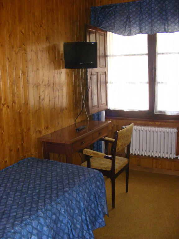 Hotel Europa Les Room photo
